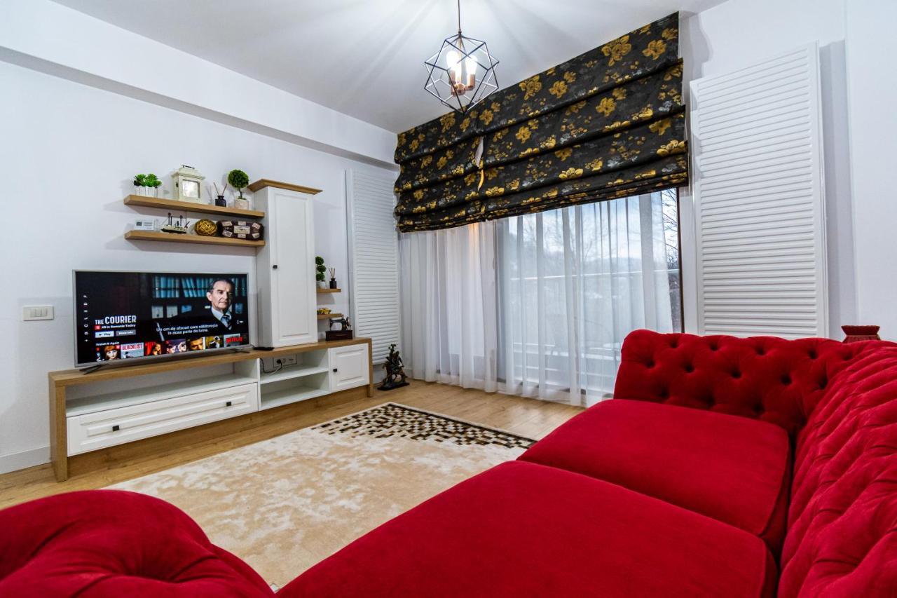 Lighthouse Central Apt With Unique Views Of The Fortress, Free Parking, 5 Min By Car From The Old Town Apartman Brassó Kültér fotó