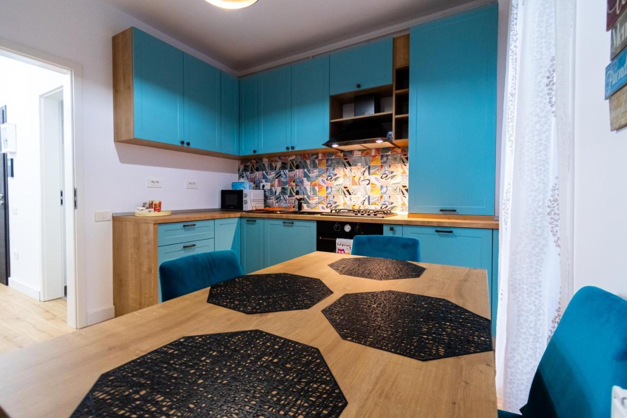 Lighthouse Central Apt With Unique Views Of The Fortress, Free Parking, 5 Min By Car From The Old Town Apartman Brassó Kültér fotó