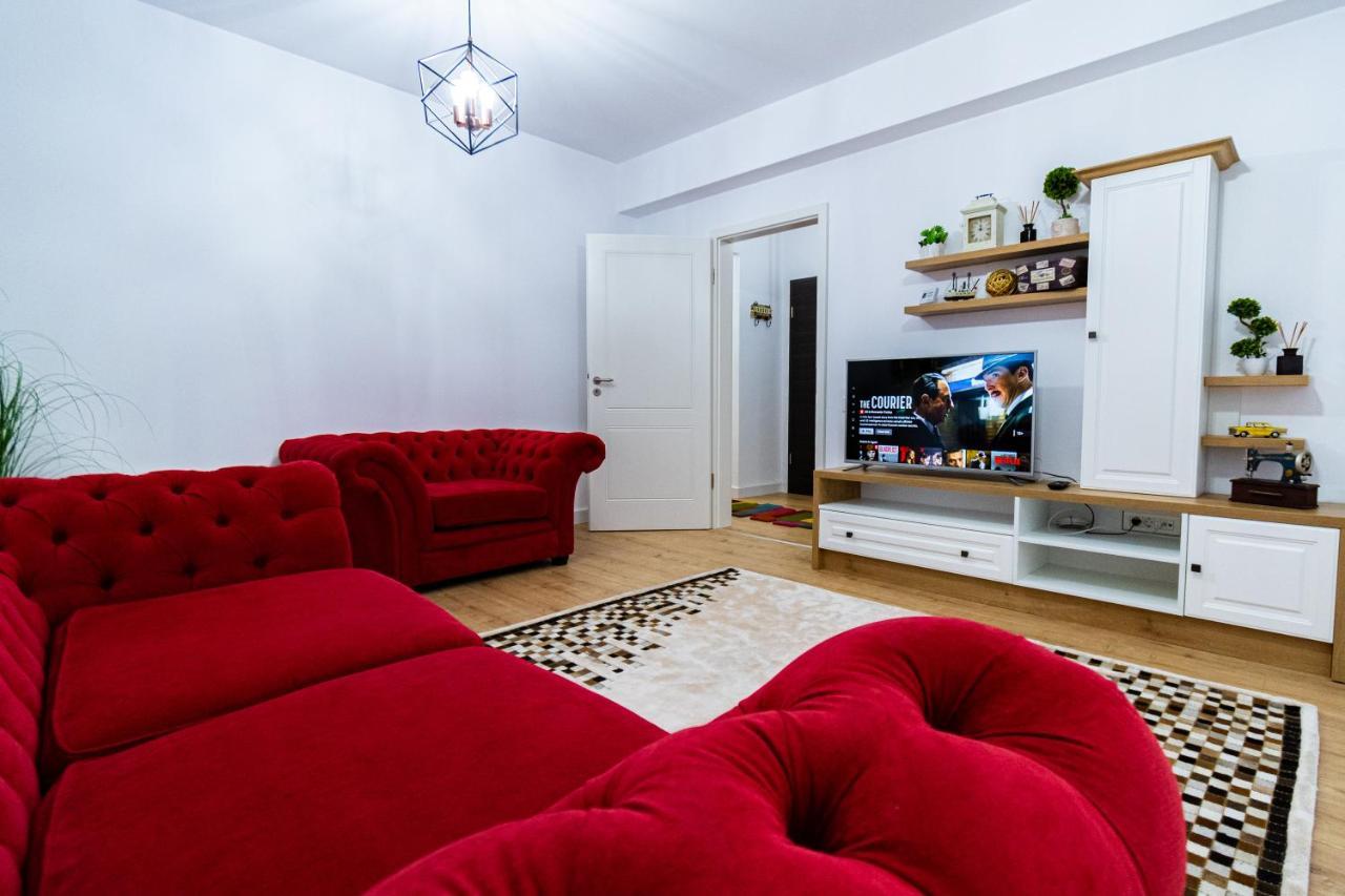 Lighthouse Central Apt With Unique Views Of The Fortress, Free Parking, 5 Min By Car From The Old Town Apartman Brassó Kültér fotó